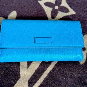 Gucci zippy wallet in Teal
